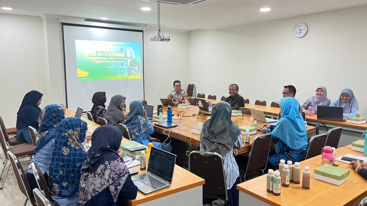Tingkatkan Kualitas Tenaga Kependidikan, UNISA Yogyakarta Gelar Workshop Jabatan Fungsional Laboran dan Pustakawan