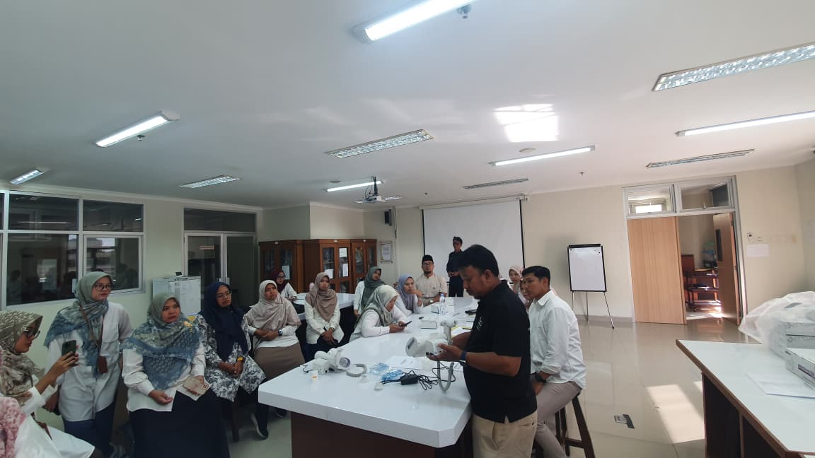 Perkuat Kualitas Riset dan Praktikum: Dosen UNISA Yogyakarta Ikuti Pelatihan Spektrofotometer dan Spirometer